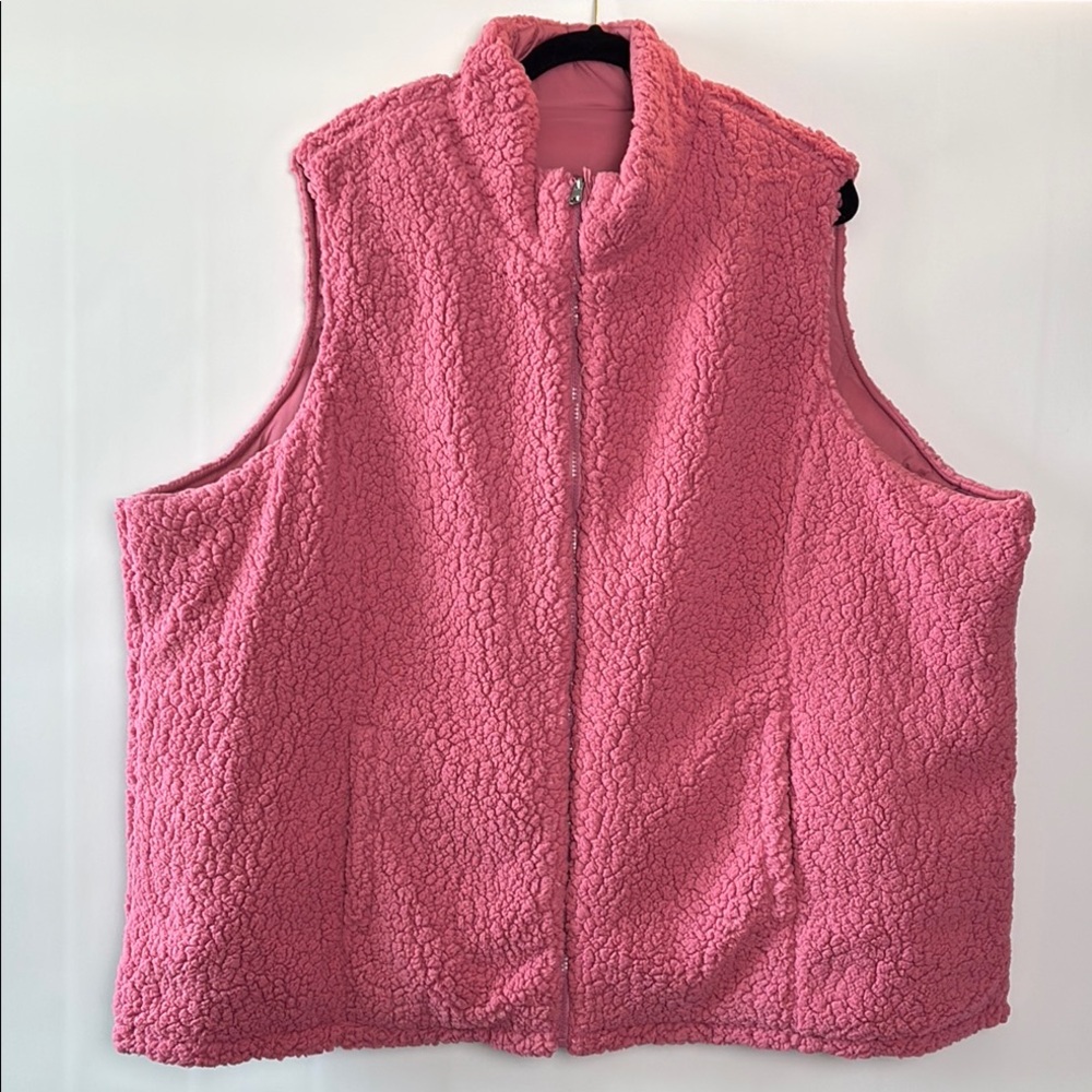 Reversible Sherpa, Quilted Pink Vest with Pockets - New with Tags - Picture 8 of 12